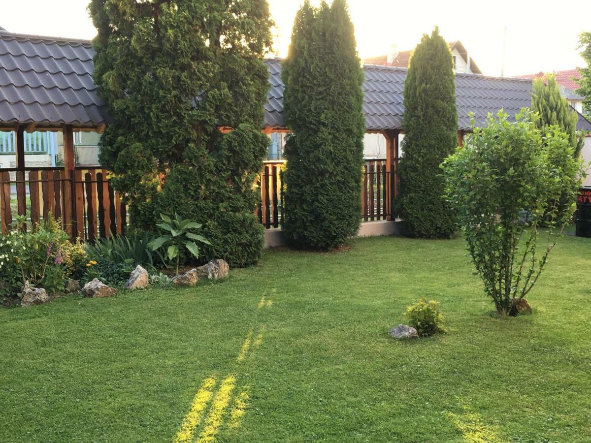 Penzion Saty Liptovske Sliace Zewnętrze zdjęcie